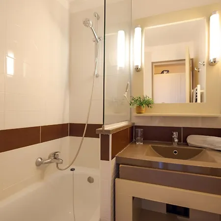 Apartment Village Cap Esterel - L'esquinade-113 By Interhome
