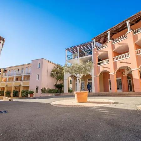 Apartment Village Cap Esterel - L'esquinade-113 By Interhome